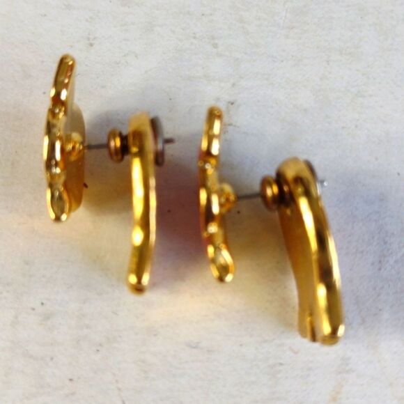 Vintage Irresistibles Piggy PIG Earrings 80s Pierced Metal Front to Back Style - Picture 7 of 8